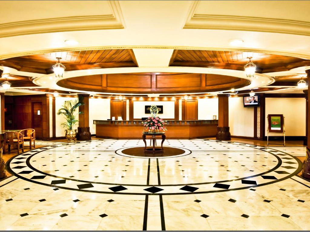 The Gateway Hotel Beach Road photo