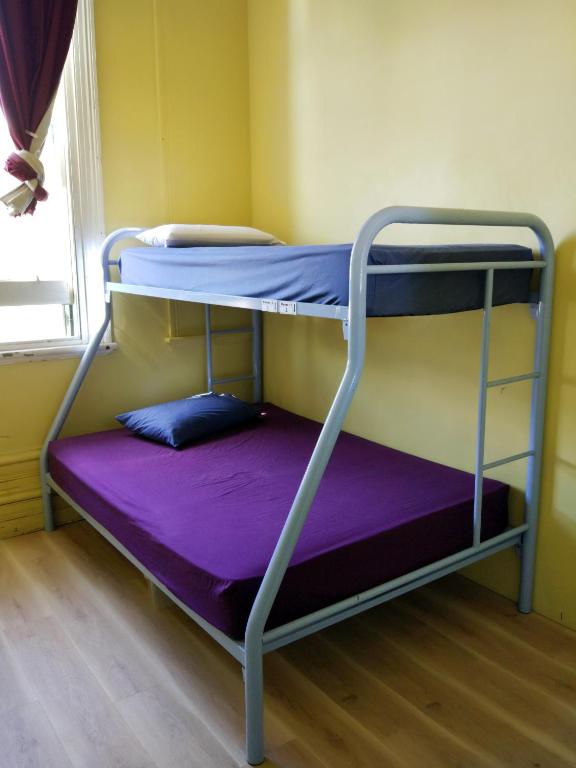 Sundancer Backpackers Resort photo