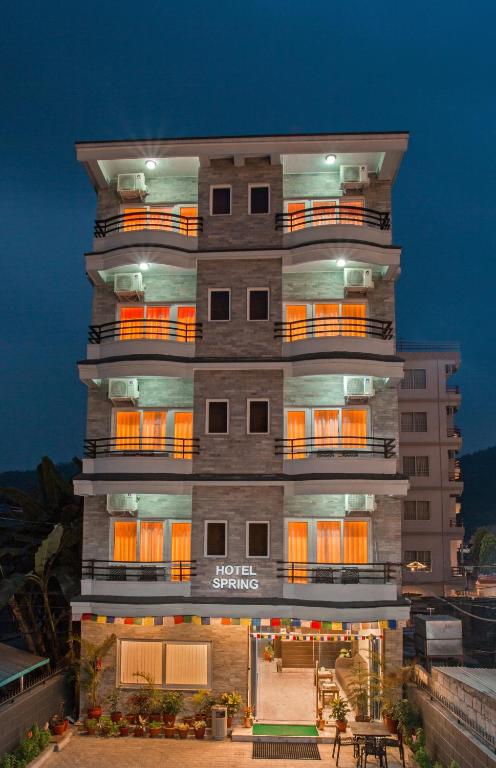Hotel Spring — Hotel in Pokhara