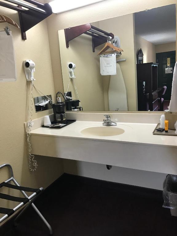 Americas Best Value Inn &amp; Suites Maumelle North Little Rock — Hotel in Maumelle (AR)