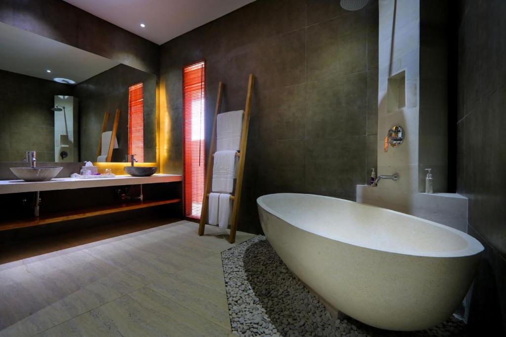 アネマ ウェルネス アンド リゾート ギリ ロンボク (Anema Wellness and Resort Gili Lombok) シャワー