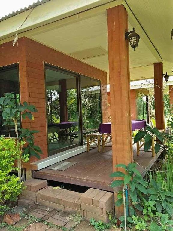 Baanrai Saiyoknoi Resort