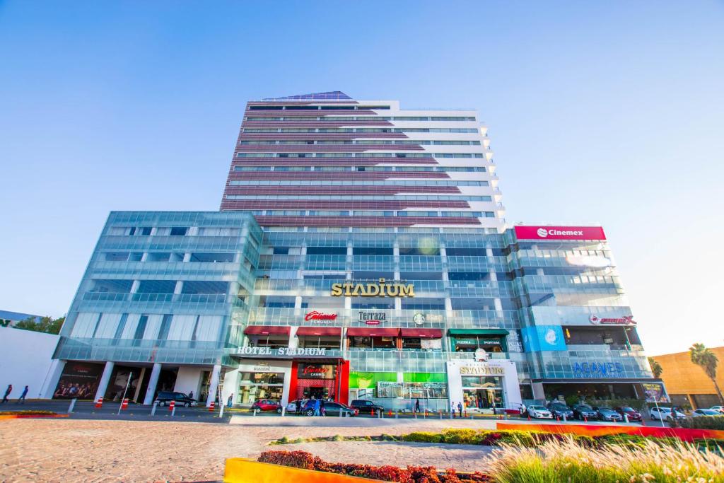 Hotel Stadium — Hotel in Leon