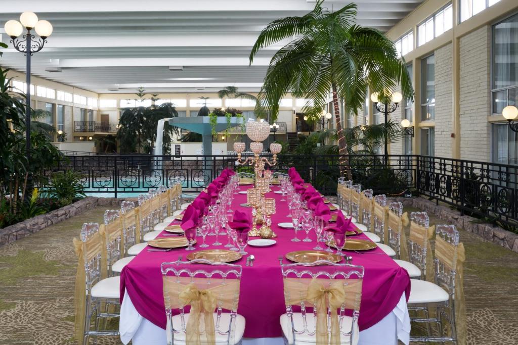 Wyndham Garden Fresno Yosemite Airport Photo 45