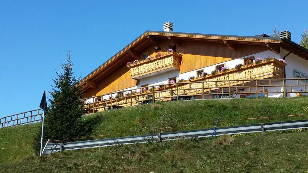 Belvedere Mountain Experience, hotell sihtkohas Monno