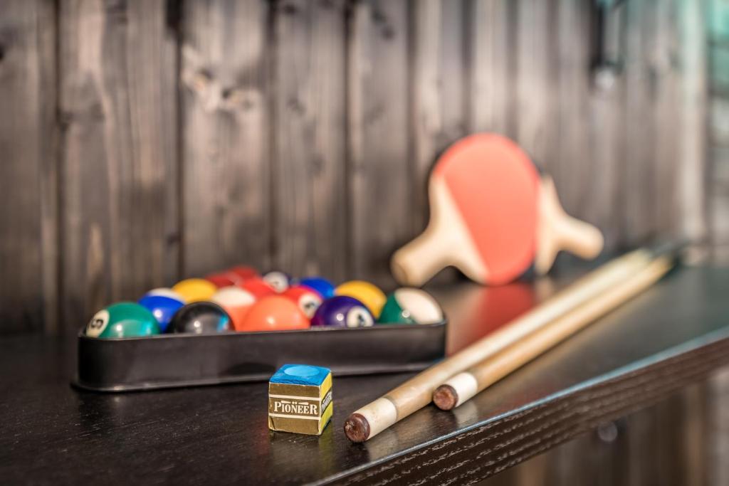 Party Underground with Pooltable photo