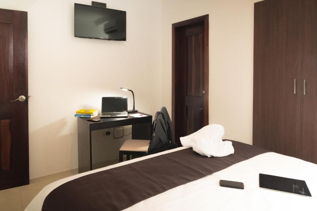 Hotel La Ria Playas photo