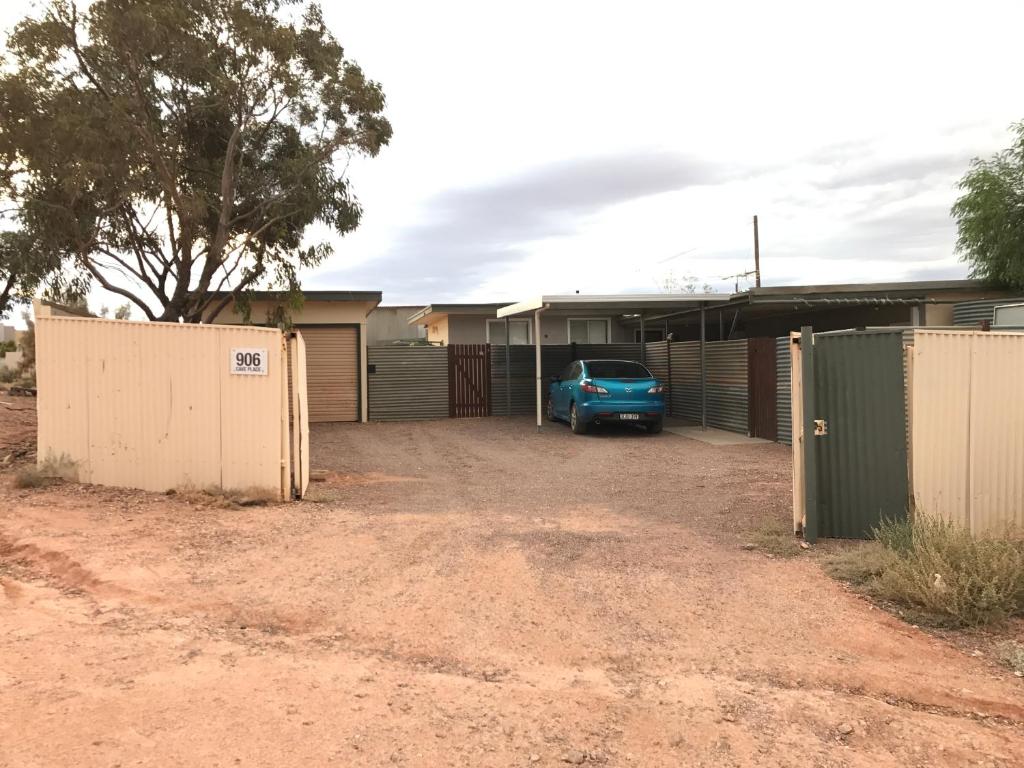 Cave Place Units photo