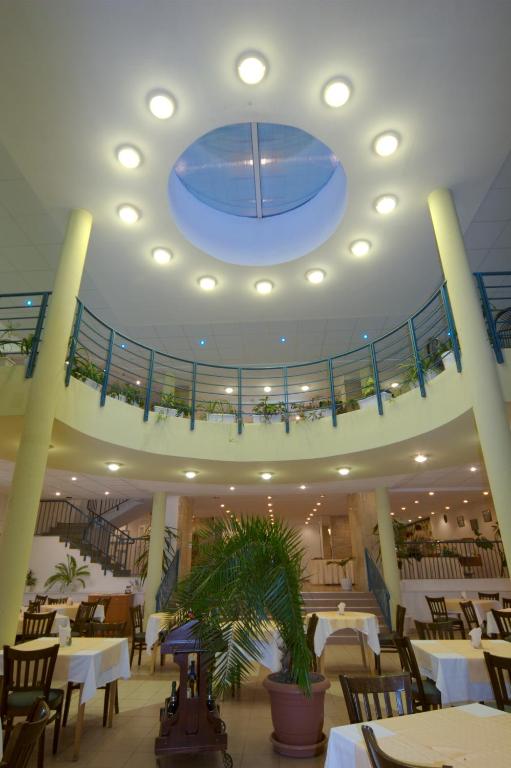 Bonita Hotel — Restaurant & bars in Golden Sands, Varna Region
