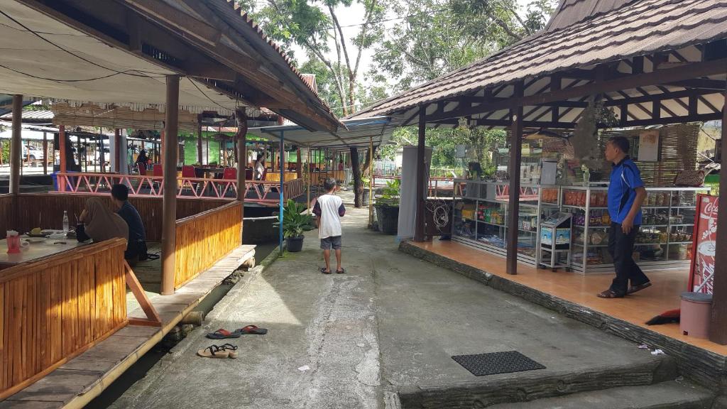 Putri Duyung Guest House photo