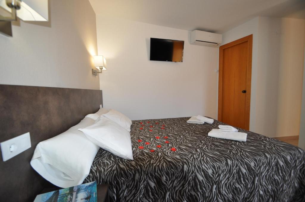 Aparthotel Safari — Hotel rooms in Calella, Catalonia