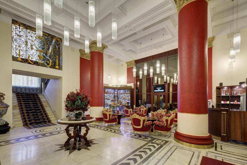 Peking Hotel photo
