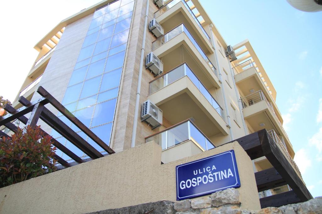 Boutique Apartments - 4