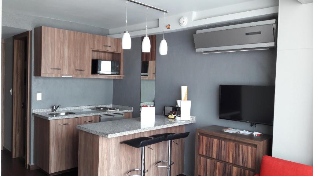 Hotel Block Suites - 3