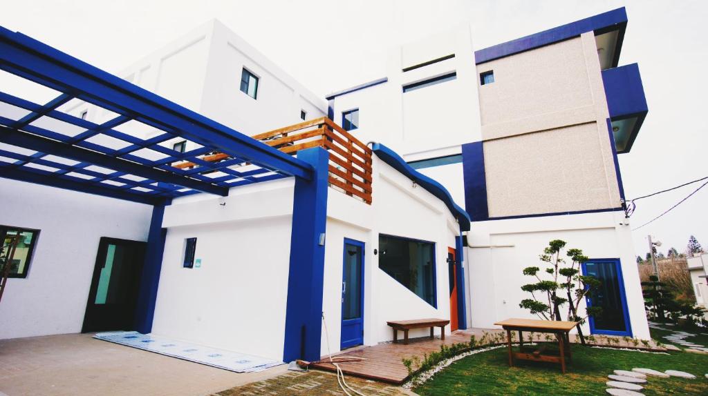 Hong Dao Min Su, Magong