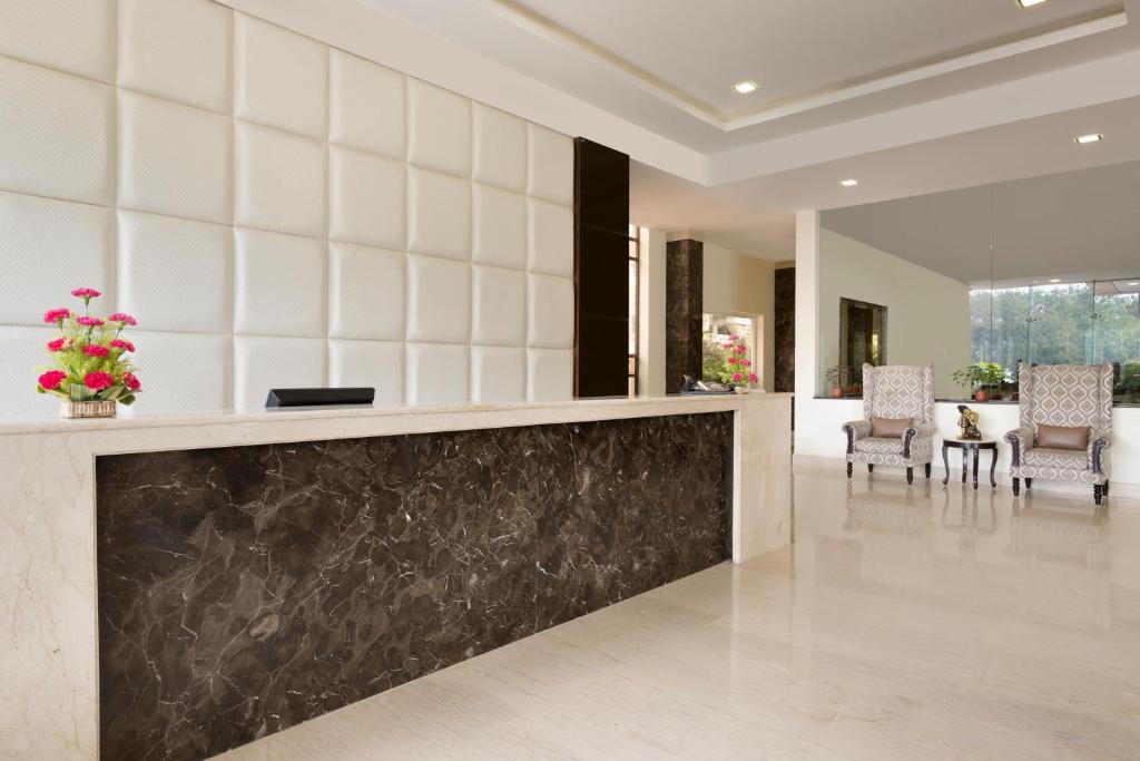 Lobby, Ramada by Wyndham Jamshedpur in Jamshedpur
