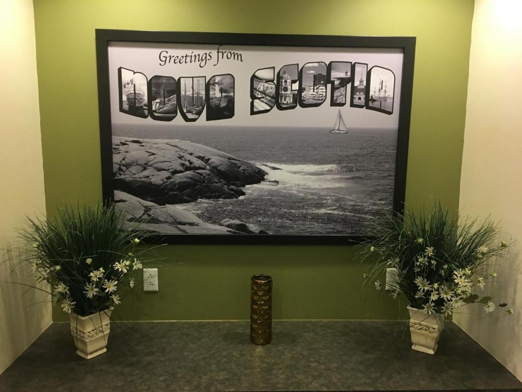 Super 8 By Wyndham Amherst Ns photo