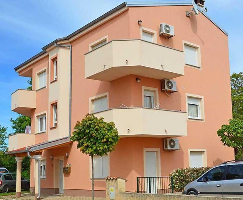 Bright & Cozy Medulin apartments, Medulin