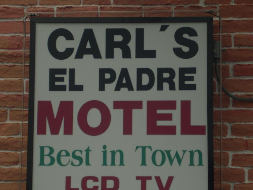 Carl's El Padre Motel 전경