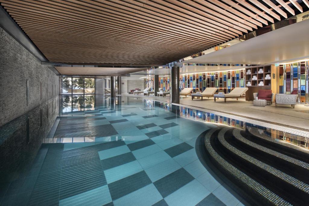 Hotel Barriere Les Neiges Courchevel photo