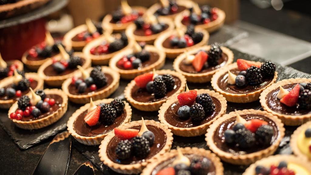 อาหารและเครื่องดื่ม