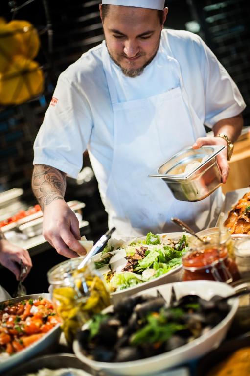 อาหารและเครื่องดื่ม