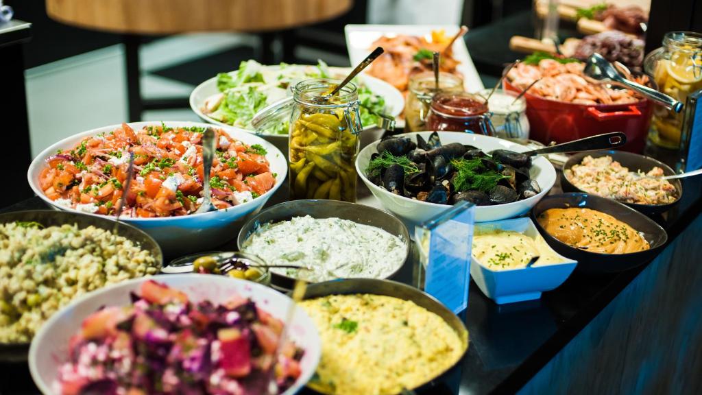 อาหารและเครื่องดื่ม