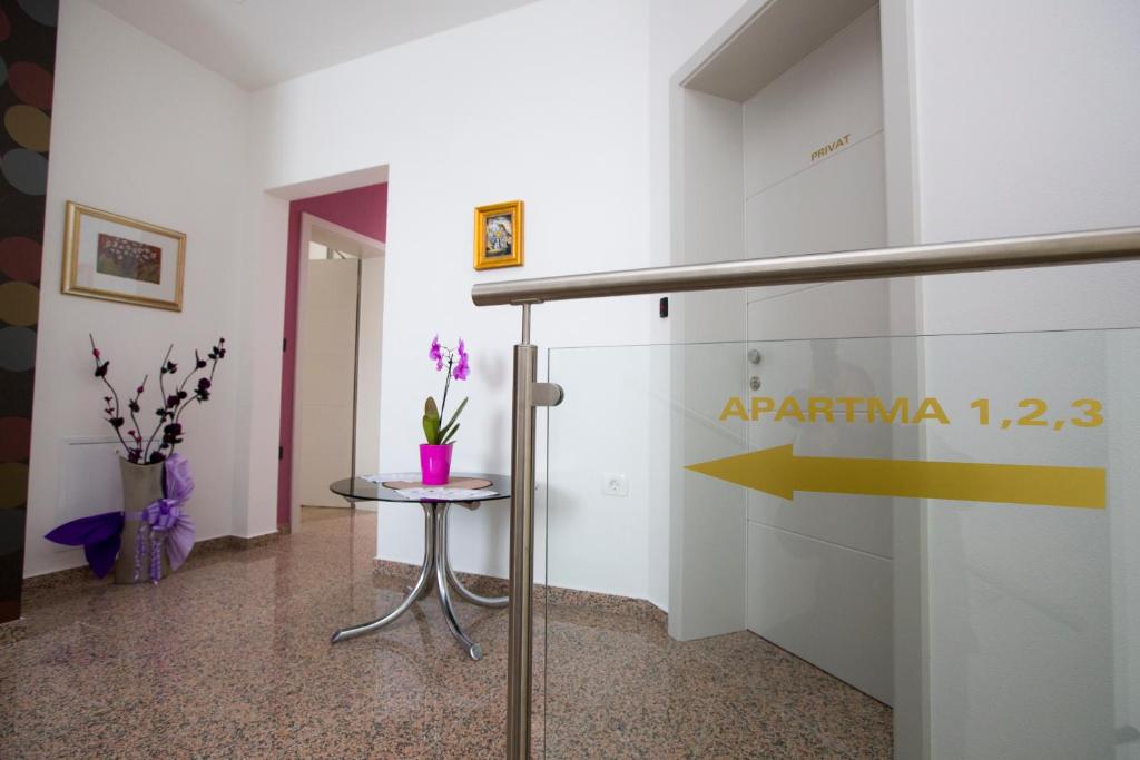 Apartma Grze — Hotel in Postojna