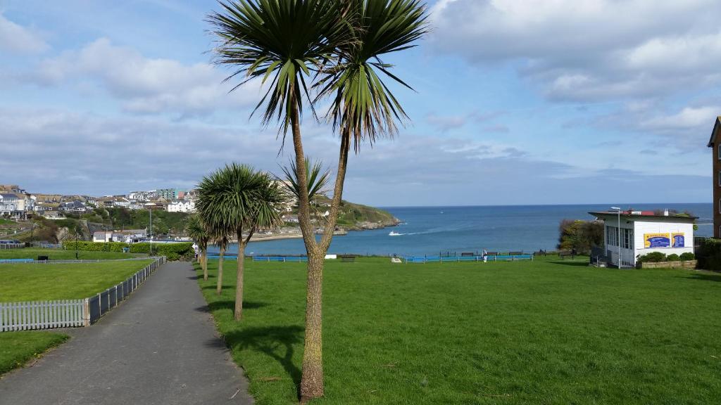Surrounding environment, Trevellis Bed and Breakfast in Newquay