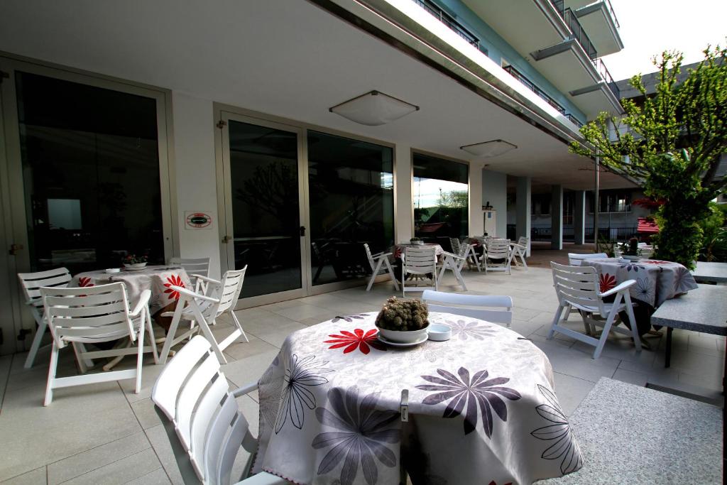 Hotel Capri - 5
