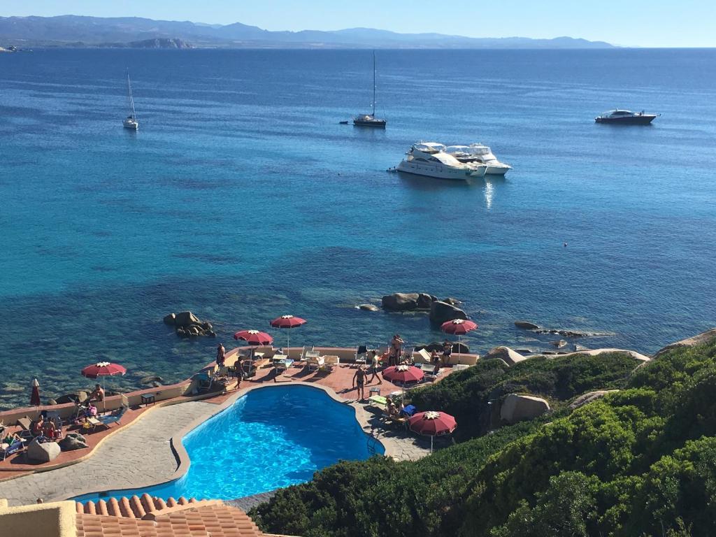 Club Esse Shardana — Swimming pool in Capo Testa, Sardinia