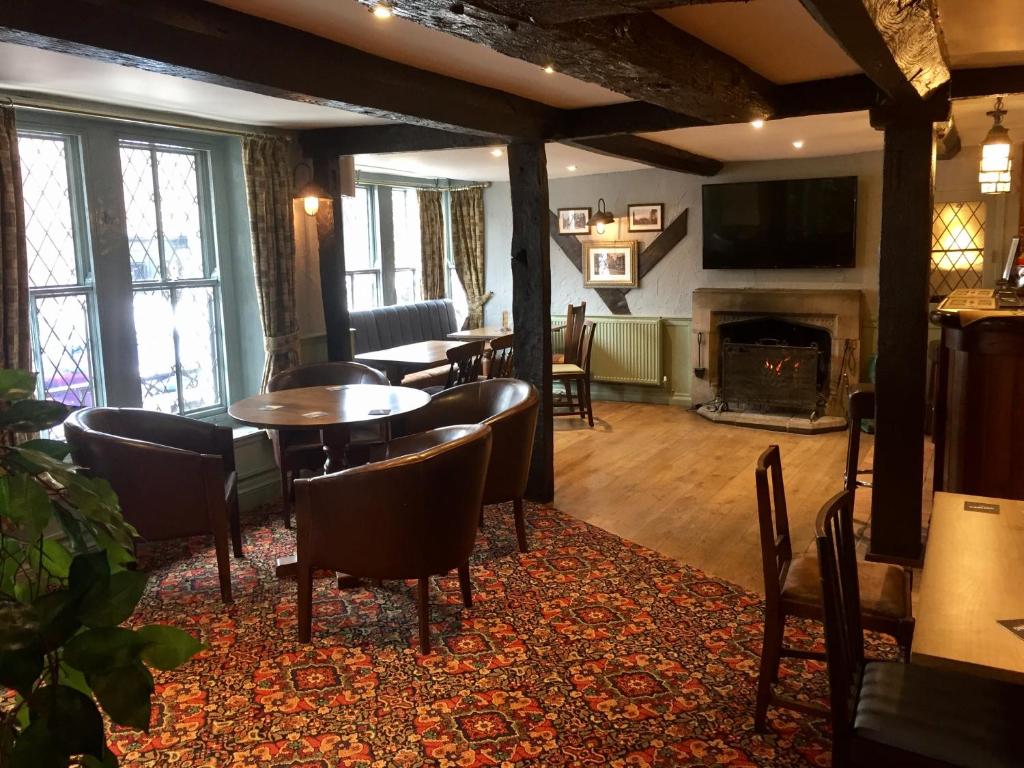 Talbot Hotel ラウンジ