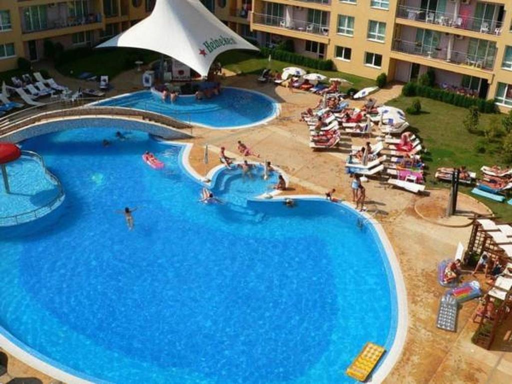 Pollo Resort, Slunečné pobřeží