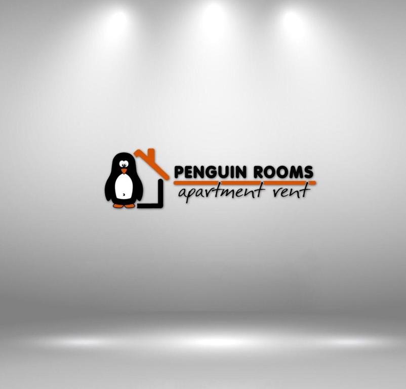 Penguin Rooms 2217 on Dmowskiego Street photo