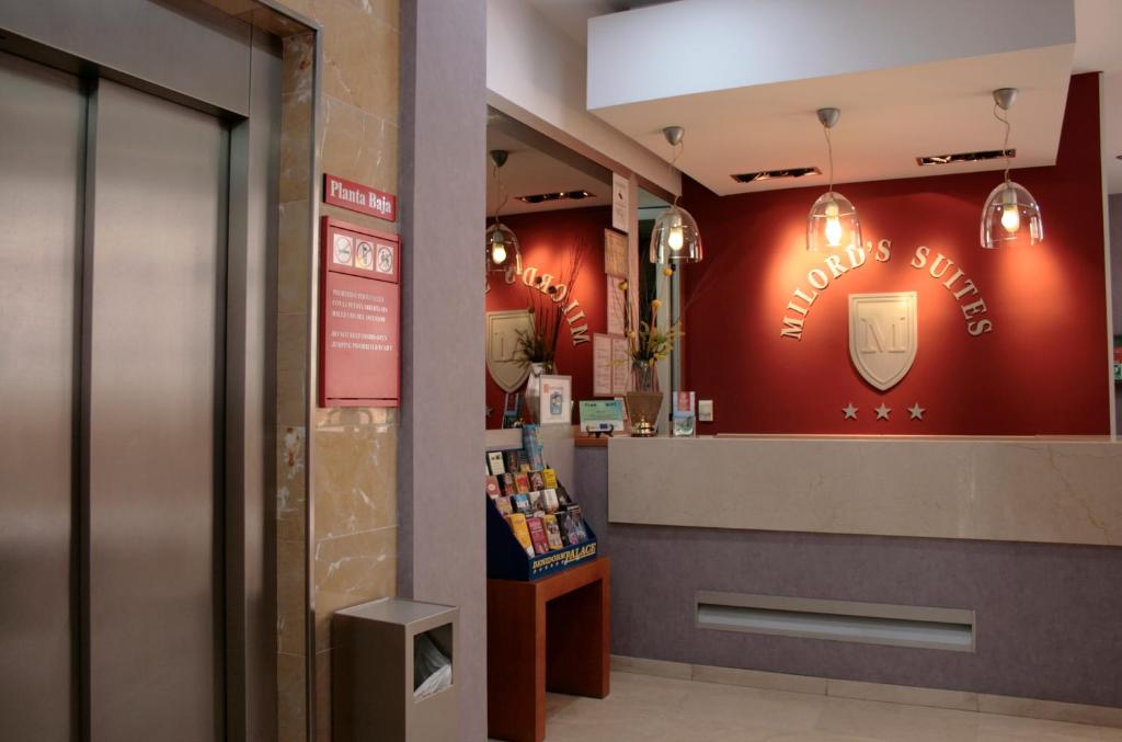 Aparthotel Milord's Suites — Hotel building in Benidorm, Valencian Community