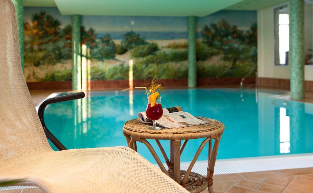 Swimming pool, Am Weststrand Apartmenthaus Bellamare in Ostseebad Kuhlungsborn