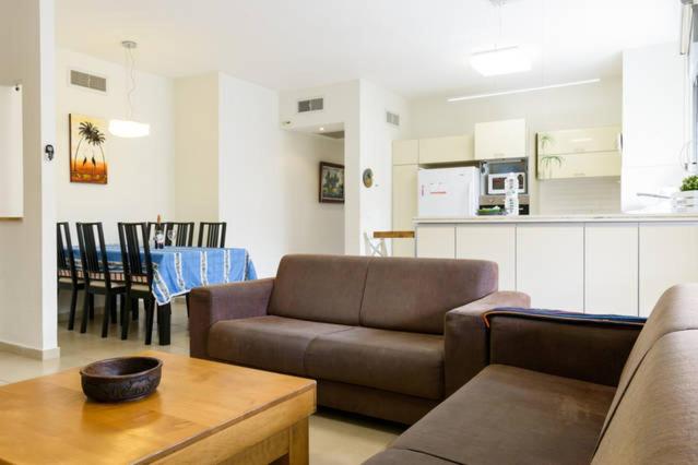 Kfar Saba Center Apartment photo