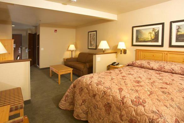 Crivitz Lodge photo