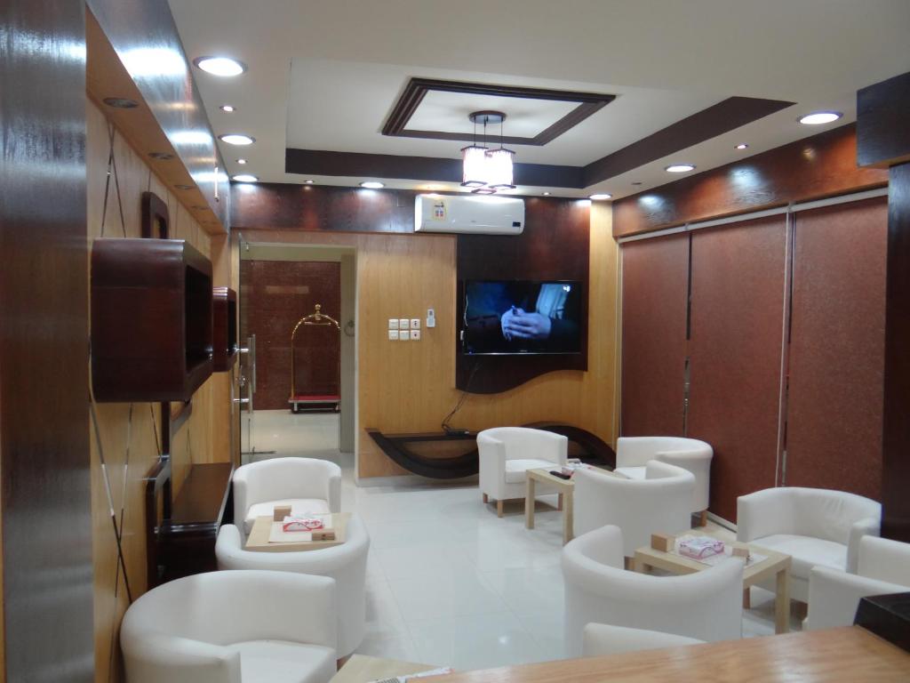 Royal Home Furnished Apartments photo