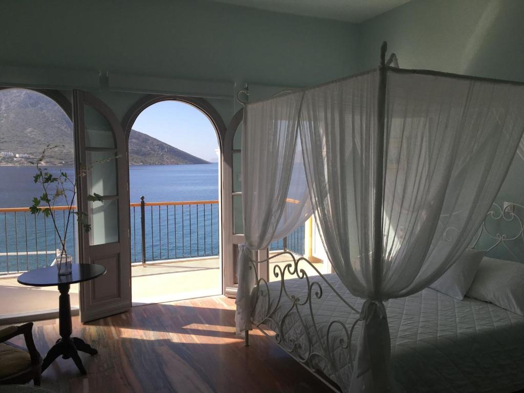 MasouriBlu Boutique Hotel photo