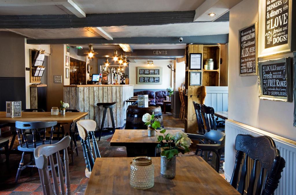 Green Dragon Hotel In Brigstock United Kingdom Wander - 