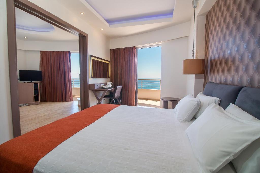 Pegasos Deluxe Beach Hotel — Hotel rooms in Faliraki, South Aegean