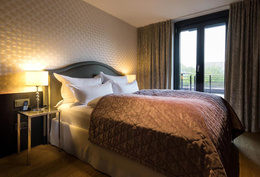 Munich La Mansion Vi Vadi Hotel Additional