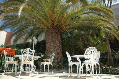 Balcony/terrace, Hotel Azur in Agde