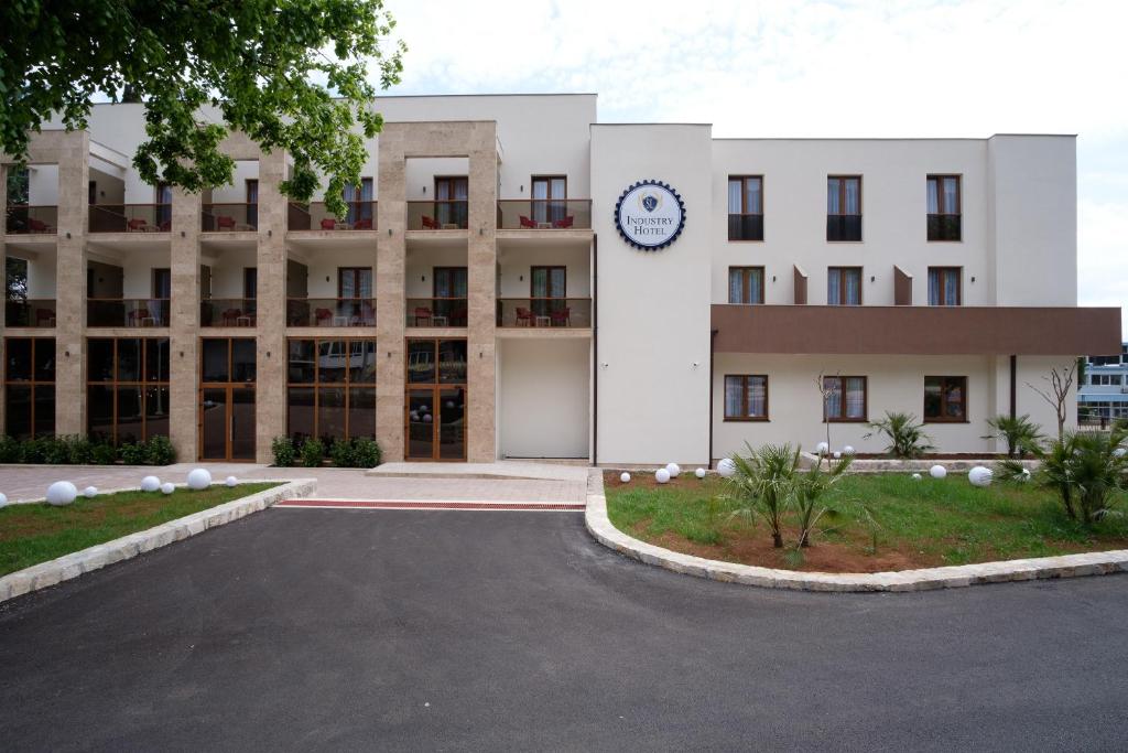 SL Industry Hotel - 2