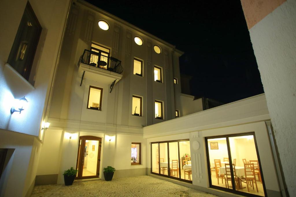Hotel Hana — Hotel in Mostar