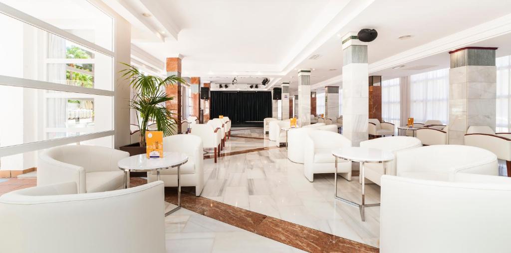 Globales Palmanova Palace — Restaurant & bars in Palma Nova, Balearic Islands