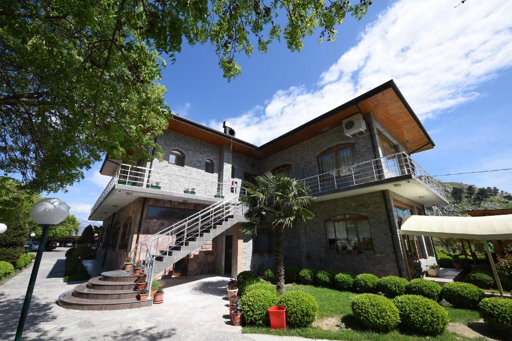 Buna Park Hotel — Hotel in Shkoder