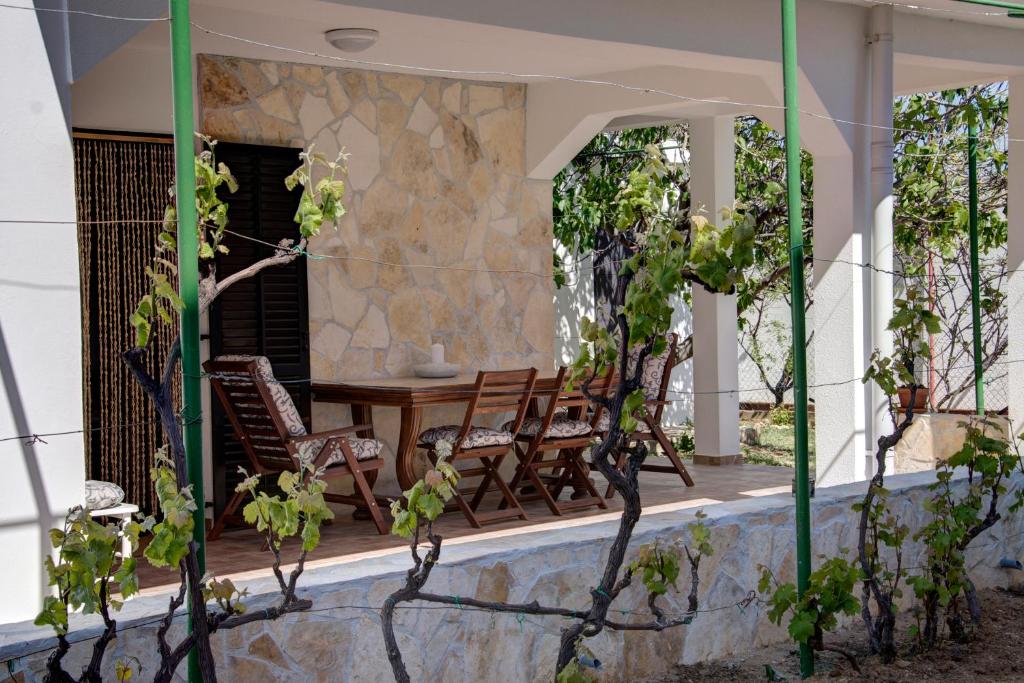 Apartment Pergola Nin - Queen's Beach — Hotel in Nin