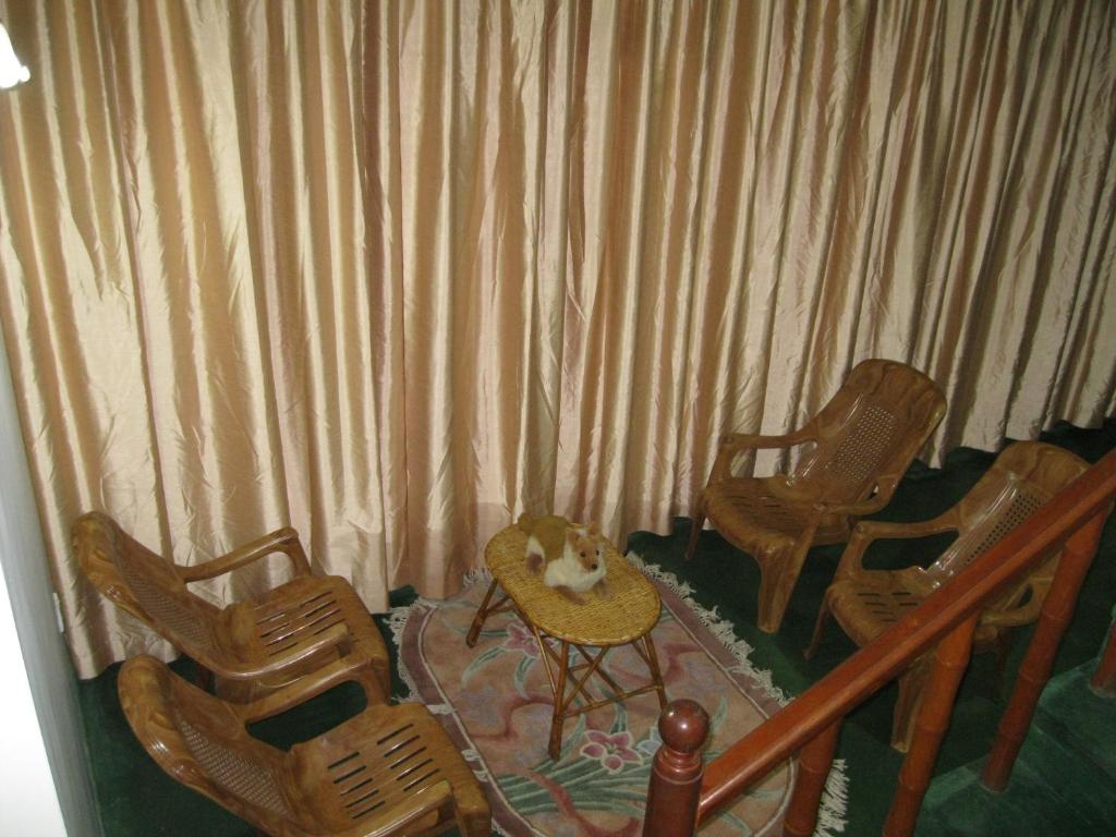 Sinharaja Holiday Bungalow photo